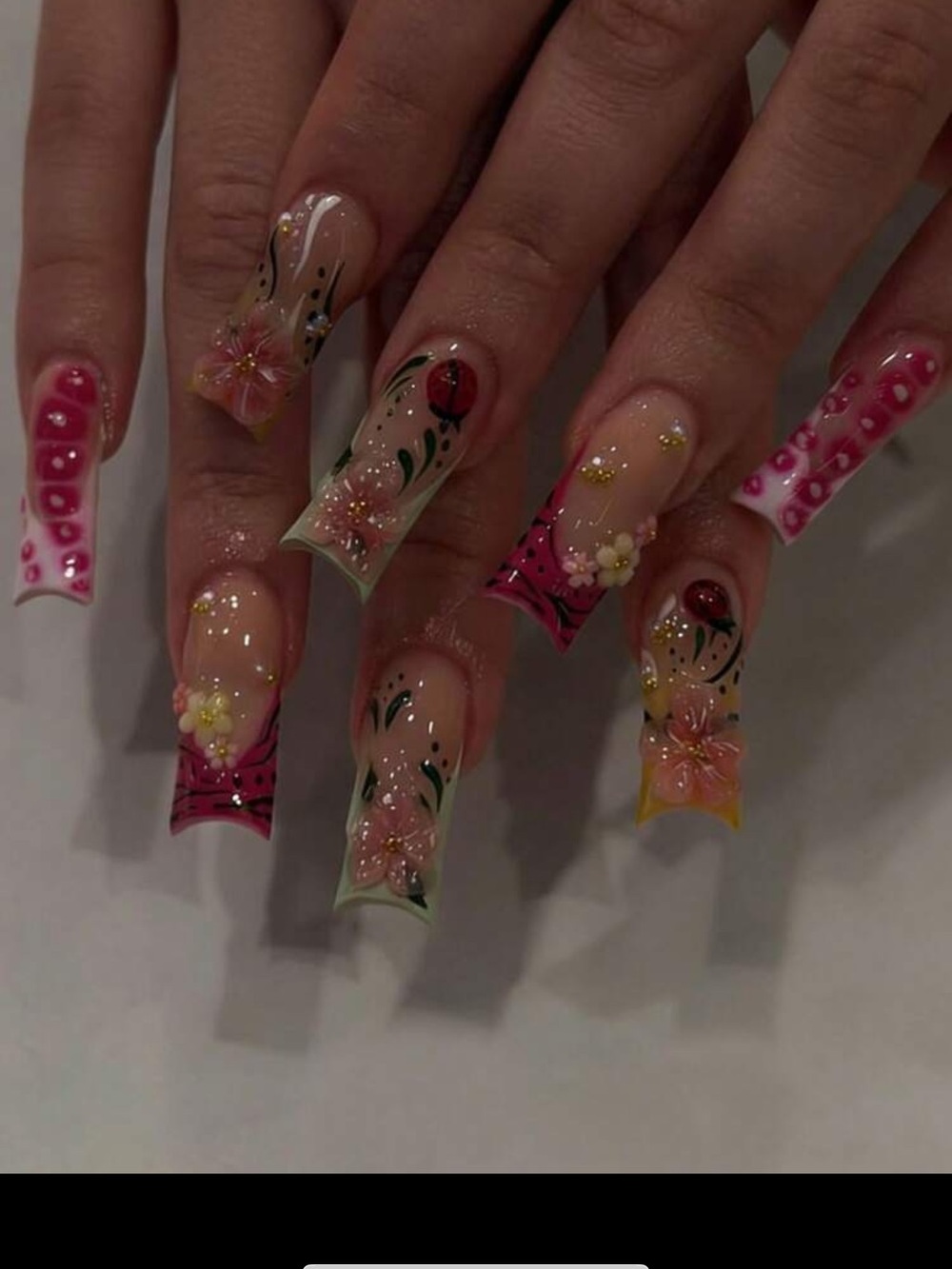 Hand-Painted Floral Acrylic Nail Art Set - Pink & Yellow Accent